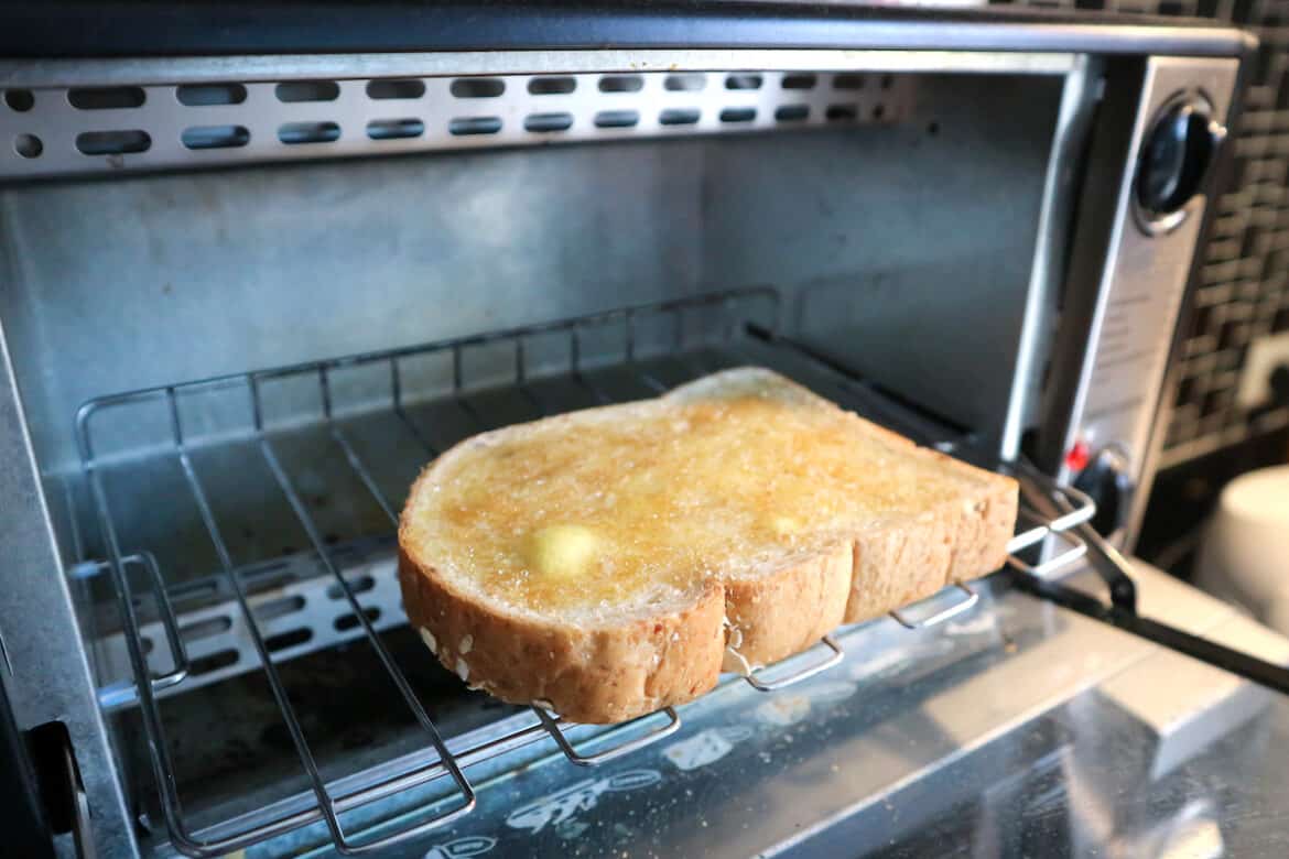 Toaster Vs Toaster Oven – What’s The Difference?