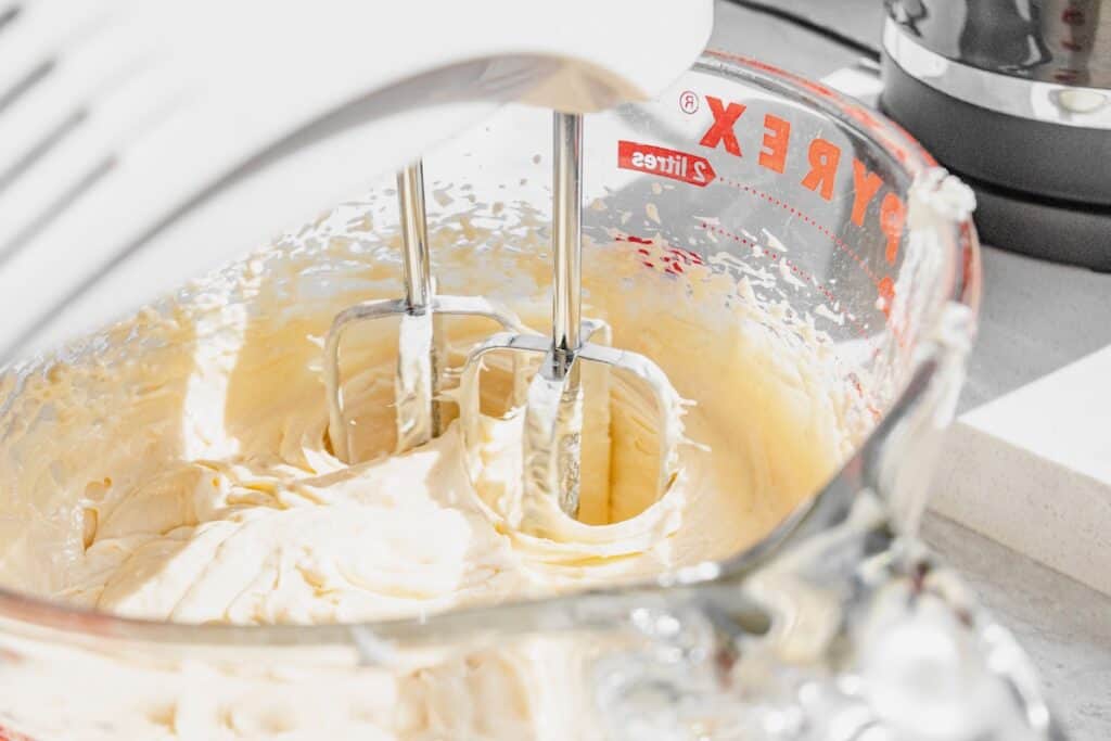 hand mixer dough hook use