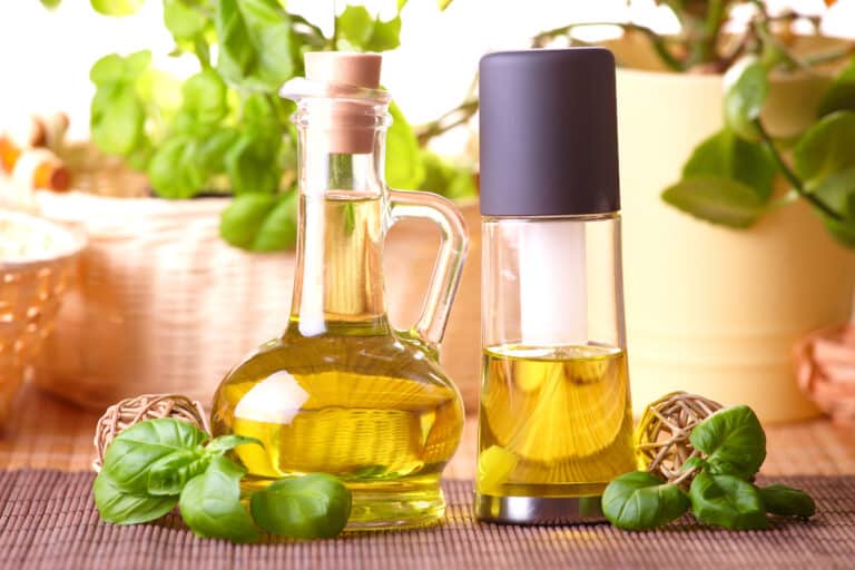 9 Best Olive Oil Sprayers For Cooking