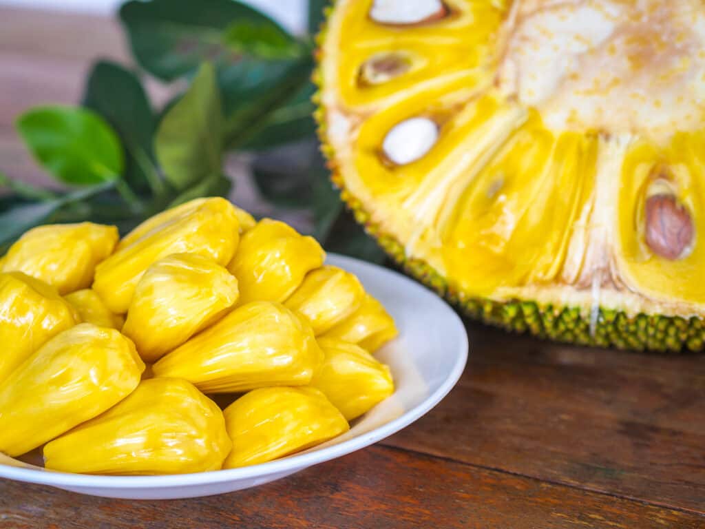 Jackfruit Vs Breadfruit – What’s the Difference?