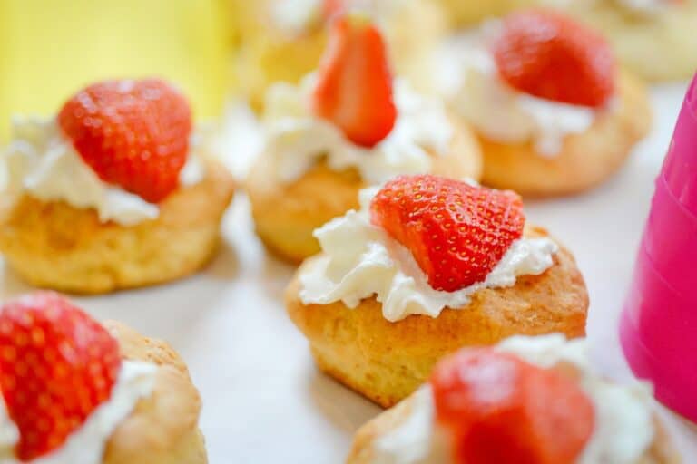 7 Best Great British Baking Show Cookbooks [2023]