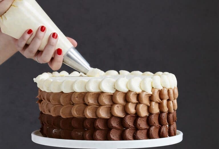 How Long Should A Cake Cool Before Frosting?