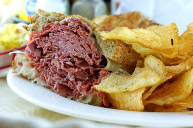 What Does Corned Beef Taste Like? – The Ultimate Guide