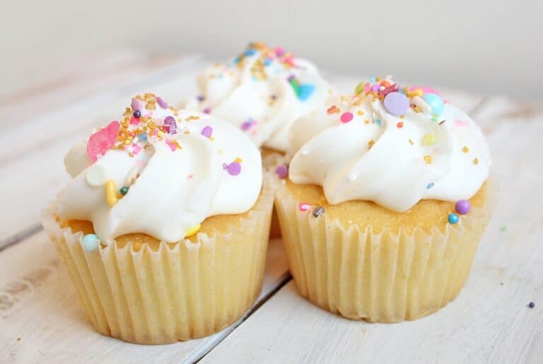 How To Make Cupcakes Without A Cupcake Pan – 7 Best Methods