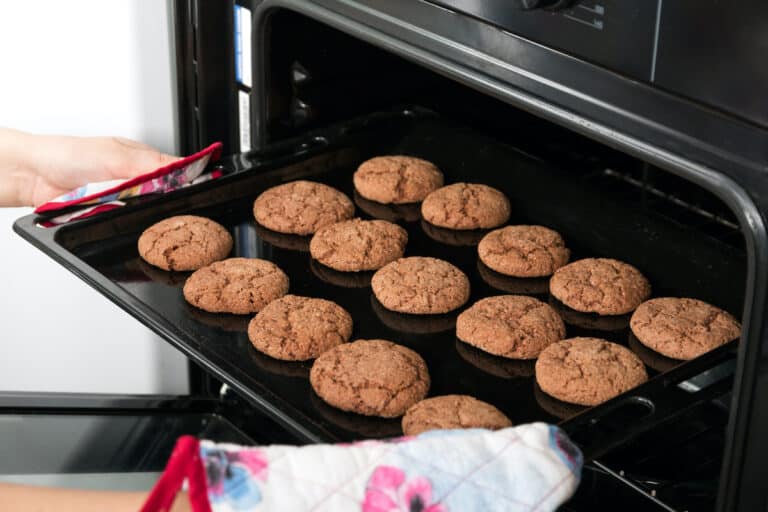 How Long To Bake Cookies at 350° – With Tips