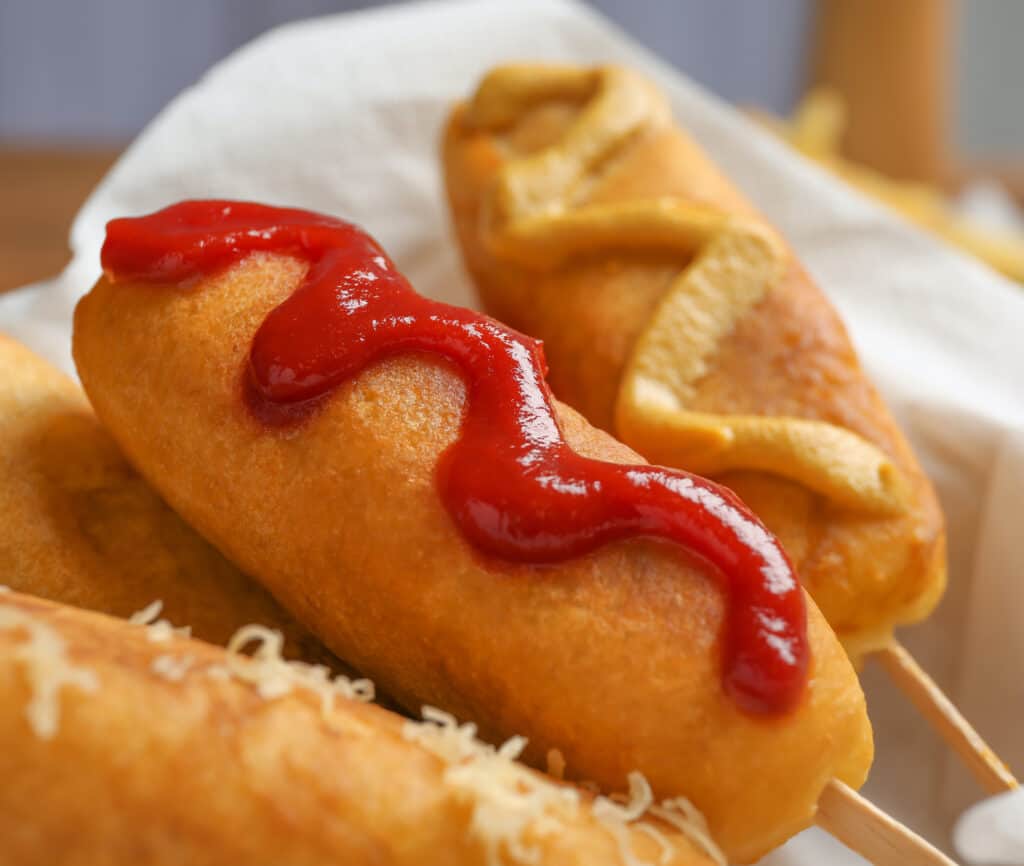How To Cook Frozen Corn Dogs In An Air Fryer (With Recipe) Foods Guy