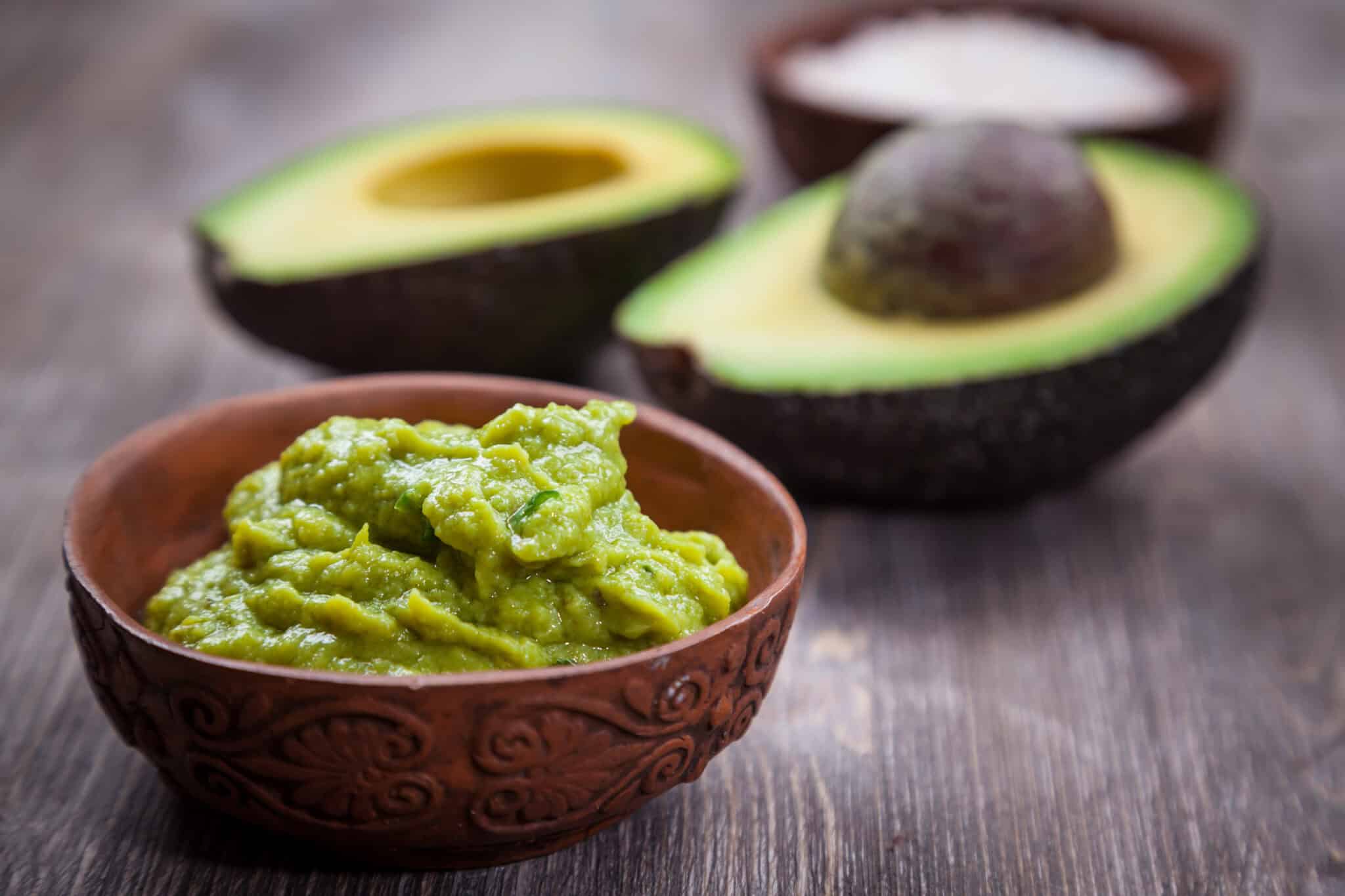 How Long Can Guacamole Sit Out? - Foods Guy